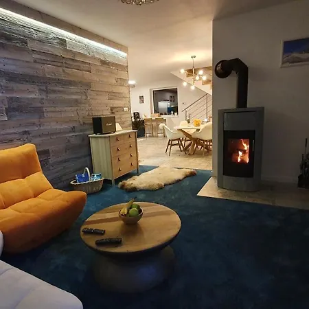 Lesna House With A Garden 2 Minutes From The Center Of The Tatras Tatil Evi